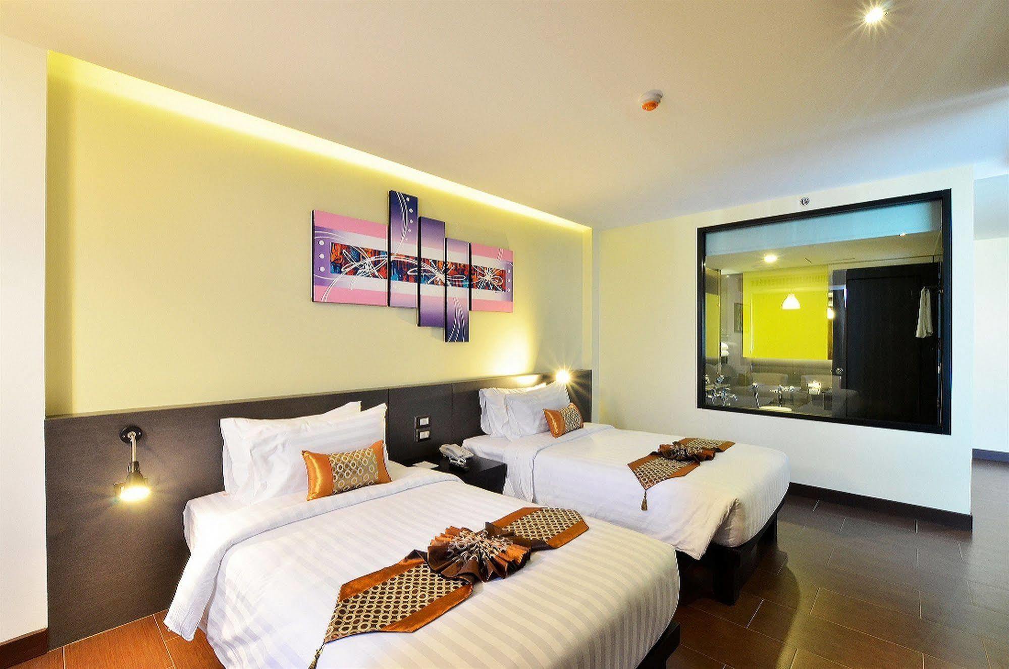 Lakkhana Poolside Tempat peranginan 4*