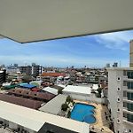 Getaway Studio In City Center Residence