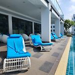 Arcadia Beach Resort