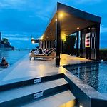 The Base Central Pattaya 465 By Numam