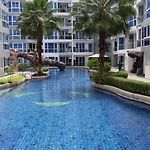 Grand Avenue Condo Soi Boaukow