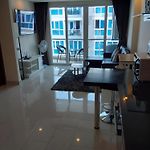 Grand Avenue, 2 Bed-/ 2 Bathroom, 70 Sqm, Pool View