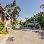 3Br Bali Style Privatepool Villa Near Main Road Large Pool