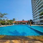 View Talay 5 - Beachfront Ocean View - High Floor & Huge Pool