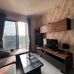 Unixx Condo Pattaya Near Walking Street