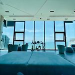 The Base Central 466 By Numam