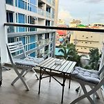 Centara Avenue Studio Room Poolview 6Th Floor