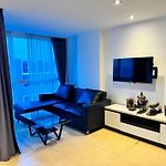 Centara Avenue Residences Studio Room 8Th Floor Smart Tv