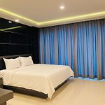 Grand Avenue Condo By Bormon