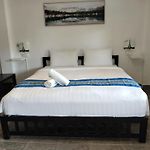 Phratamnak Inn Hotel & Guesthouse - 100 Mtr From The Beach