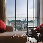 Luxury Edge Seaview Apartment