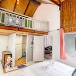 Romantic Pool Villa - 6 Bedroom - Private Pool & Absolute Privacy - Perfect For Groups