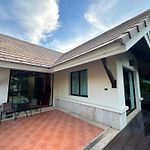Hollywood Pool Villa City Center