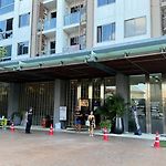 Unixx Seaview Hotel