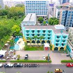 โรงแรมเวฟ