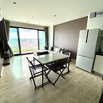 The Base - Spacious, 2 Bedroom, 2 Bathroom, Penthouse Condo - Pattaya City Centre - 595