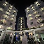 City Garden Olympus Condo By Vacation Vibes