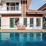 Long Warmth Pool Villa