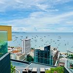 Edge Central Pattaya By Yoyo