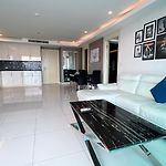 Cosy Beach View Condominium