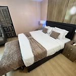 Maya Residence