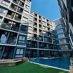 The Urban Attitude & One Bedroom