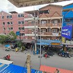 Namtip Bar & Guesthouse
