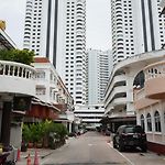 Jomstay Hostel
