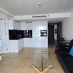Centara Avenue Residence
