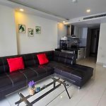Grand Avenue 2Bedroom Central Pattaya By Fantaseabeach