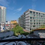 Olympus City Garden By Tulipstays