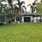 B52 Pool Villa Pattaya