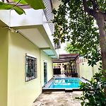 Warisa Happy Pool Villa Near Pattaya Beach