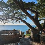 2Br House 300M To The Beach