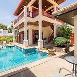 G Thai Pool Villa
