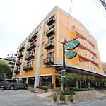 Sabai Inn Nearby Central Marina
