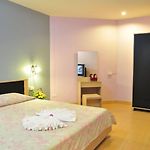 Tj Guesthouse