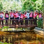 Birds And Bees Resort