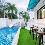Villa 35 Wongamat 4Br, 300M From Beach