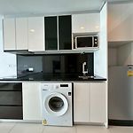 Wong Amat Tower Condominium 1305