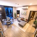 Luxury 2 Bed Room Sea View Bath Tub In Balcony