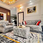 Luxury Villa Near Center