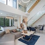 Villa Sol, Luxe 5 Beds