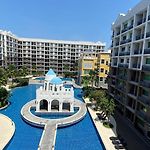 Arcadia Beach Continental