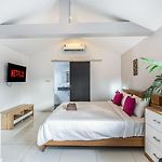 Luxury Pool Villa Pattaya Center C8 - 4 Bedroom