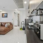 Luxury Large One Bedroom Seaview Serviced Apartment At Wongamat, Pattaya
