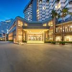 Jomtien Palm Beach Hotel & Resort - Family-Friendly