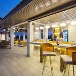 โรงแรมไมค์ (SHA Certified)