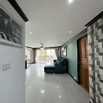 Spacious 2Br Condo - 3 Balconies Green Views
