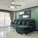 Spacious 2Br Condo - 3 Balconies Green Views